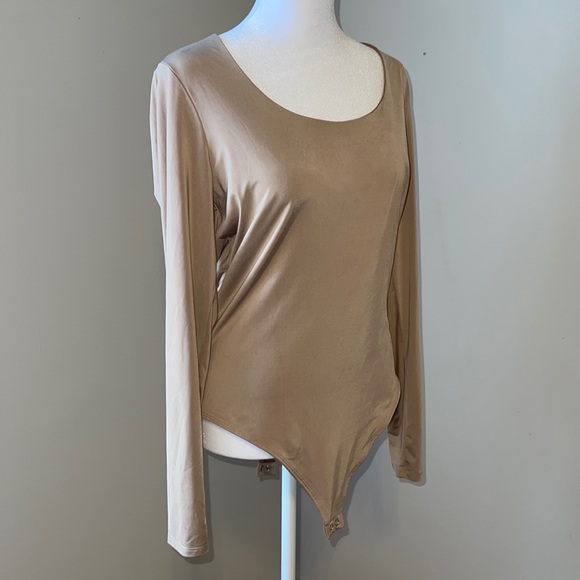 Express Tops - ✨ NWOT ✨ Nude Express Bodysuit ✨